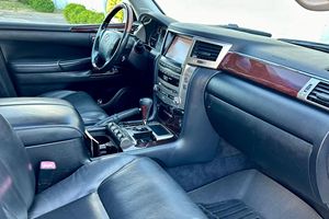 SUPER OFERTA 2013 LEXUS LX 5.70 V8 CILINDROS TRANSMISIÓN AUTOMÁTICA ASIENTOS DE CUERO 4WD - Product Image 5