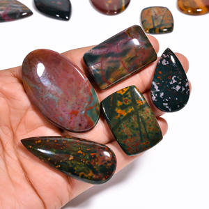 Pierre de sang naturelle Cabochon de pierres précieuses en vrac Quartz fin pour la fabrication de bijoux Vente en gros Lot Taille de forme mélangée - Product Image 1