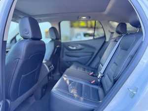 รถ GMC Terrain Denali AWD ปี 2023 สีขาวประกายเงา พวงมาลัยซ้าย หลังคาซันรูฟแบบพาโนรามาสีเข้ม สตาร์ทเครื่องด้วยรีโมท เบาะหนัง ล้อแม็ก R17 - Product Image 5