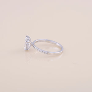 Anillo de compromiso con diamante cultivado en laboratorio de corte pera de 1.02 quilates, banda pavé de oro blanco, rosa y amarillo de 9 quilates, anillo nupcial. - Product Image 3