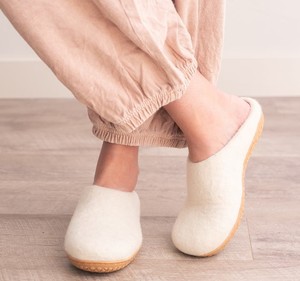 Organic Merino <b>Wool</b> <b>Slippers</b> | Women | Eco-Friendly Warmth - Product Image 1