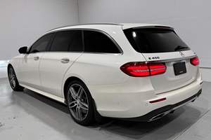 Mercedes-Benz E450 4Matic Wagon 2019 d'occasion, V6 biturbo, transmission intégrale, très bien équipé, non modifié - Product Image 3