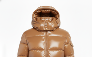 Chaqueta Acolchada de Lana Personalizada para Hombre VARSITY SPORTS GEAR, Ligera, con Capucha, Ecológica, Cálida para Invierno, Impermeable y Cortavientos - Product Image 3