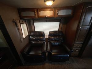 Usado 2016 Forest River Salem Villa Classic 400RETS - Product Image 3