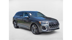 Audi SQ7 Premium Plus 2025 Seminuevo en Excelentes Condiciones - Product Image 2