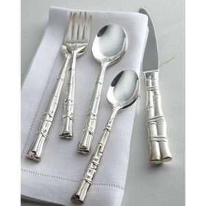 Ensemble d'argenterie élégant en acier inoxydable avec bords lisses Finition résistante aux rayures et look élégant pour des expériences culinaires raffinées - Product Image 5