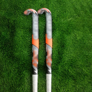 Bâtons de hockey en fibre de carbone légers personnalisés, haute qualité et designs personnalisés pour les équipes - Product Image 3