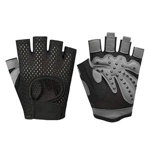 Gants de gymnastique en polyester de la meilleure qualité au design personnalisé pour le cyclisme - Product Image 3