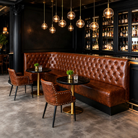 Mobilier Commercial Vintage pour Hôtellerie et Bistro : Banquette Chesterfield, Banc Mural, Ensemble Table et Chaises pour Café
