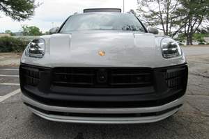 Macan GTS 2022, V6 biturbo, transmission intégrale, pack Premium Plus, non modifié - Product Image 2