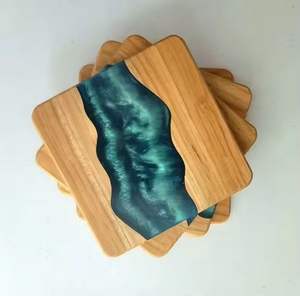 Posavasos de madera rústica de nogal, posavasos de boda grabados personalizados, alfombrillas y almohadillas de mango personalizadas - Product Image 3