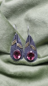 Pendientes de Plata de Ley 925 con Turmalina Rosa, Diseño de Hoja Texturizada, Joyería, Regalo para Ella - Product Image 5