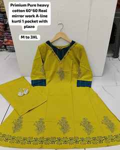 Ensemble pantalon de costume de bureau décontracté élégant et tendance pour femmes avec travail de miroir pour les vacances - Costumes en gros Costumes indiens pakistanais - Product Image 3