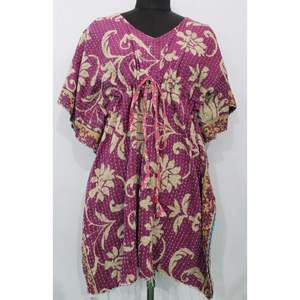 Tunique, caftan, kimono, ou cache-maillot de bain vintage bohème hippie Kantha pour femme - Product Image 3