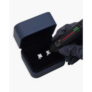 Pendientes de botón cuadrados de oro blanco con moissanita de corte princesa de 7.92 mm, color D, VVS, 0.32 quilates, para mujer - Product Image 1