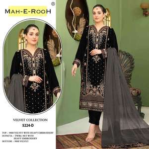 Elegante traje Salwar de terciopelo para mujer con bordado impresionante y trabajo de secuencia perfecto para fiestas festivas y ocasiones especiales - Product Image 3