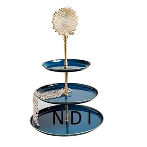 Acabado chapado en oro de 3 niveles para fiesta de cumpleaños, pieza central decorativa, soporte para pastel, diseño único, soporte para servir pasteles para fiesta de boda - Product Image 5