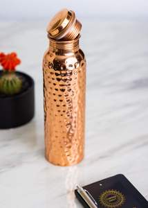 Botellas de Agua de Cobre de Alta Calidad de 500 ml, a Prueba de Fugas, Duraderas, Hechas a Mano, con Forma Ergonómica y Elegante para un Mejor Agarre en el Automóvil - Product Image 4