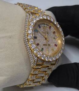 Reloj de Hip-Hop con Diamantes de Arcoíris y Moissanita, Reloj Automático de Moissanita, Correa de Acero Inoxidable con Incrustaciones de Moissanita Hecha a Mano - Product Image 3