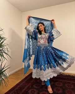 ชุดเดรสยาวแบบดั้งเดิมของ2025คอลเลกชั่นสำหรับเจ้าสาวสไตล์ kuchi Pashtun ดั้งเดิมดีไซน์จาก qulabaton dozi - Product Image 2