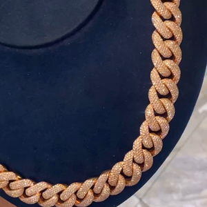 เครื่องประดับเพชรสวิสขนาด24มม. แบบ Cuban Link Moissanite D VS iced OUT CHAIN 925สเตอริ่งสีเหลืองทอง - Product Image 2