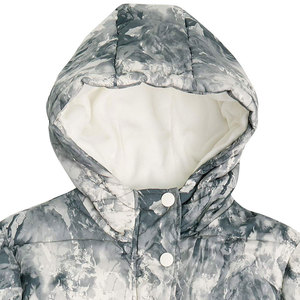 Chaqueta acolchada cálida de lujo para mujer Otoño Invierno tela de satén de piel de oveja acolchado caliente chaqueta Regular nuevo diseño técnicas impresas - Product Image 6