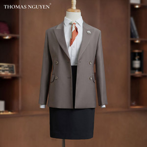 Traje de dos piezas para mujer de alta moda 2025, chaqueta y falda de traje de poder suave a medida gris, colección femenina hecha en Vietnam - Product Image 6