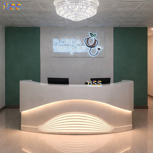 Escritorio curvo para <span class=keywords><strong>recepcionista</strong></span>, muebles de lujo para clínica médica, escritorio de recepción para 2 personas, acrílico, superficie sólida, Oficina Dental, recepción - Product Image 1