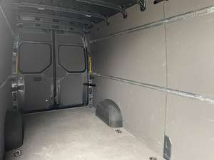 Volkswagen Crafter 2024 d'occasion, 4 cylindres, 2,0 L, Euro 6, 130 kW, diesel, 4x2, 2 essieux, 177 ch, boîte manuelle, conduite à gauche - Product Image 2