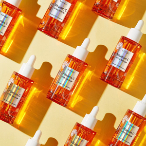 Le sérum à la vitamine C de la marque cosmétique coréenne n°1 SOQU, améliore le teint, apporte des nutriments et hydrate votre peau. - Product Image 4