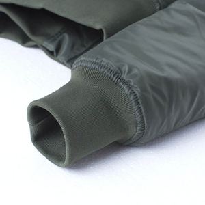 Veste universitaire personnalisée de haute qualité pour hommes Conception OEM Streetwear décontracté Garniture à bouton pression Col montant Matériau de toile léger - Product Image 6