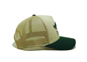 Gorra de camionero de espuma verde y Beige retro Satoshi Dreams diseño personalizado bordado de alta calidad 5 paneles de malla en la parte posterior OEM Vietnam - Product Image 4