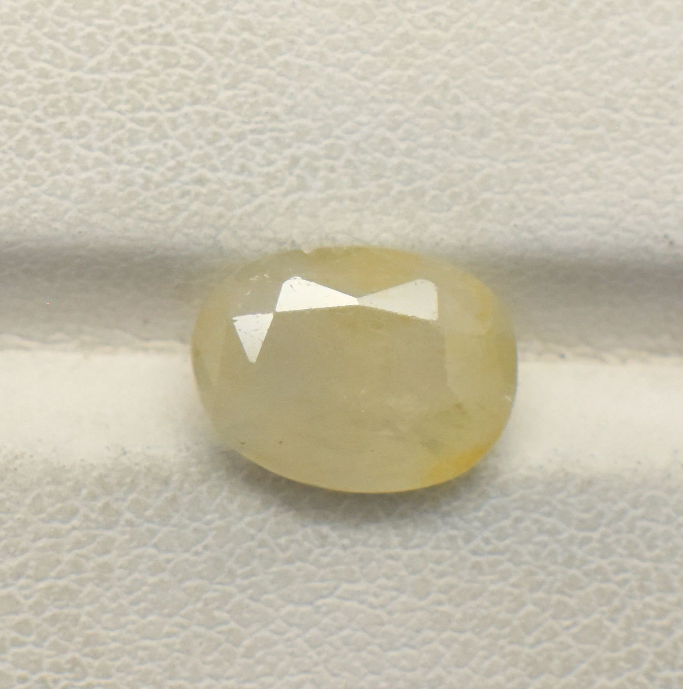 สีเหลือง