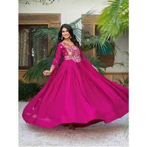 Vestido de Noche Largo de Diseñador de Alta Gama y Calidad Superior para Mujer, con Acabado de Tela Premium, Disponible para Suministro Mundial - Product Image 1