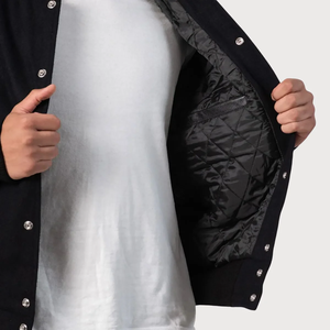 Veste à capuche matelassée de baseball universitaire en édition limitée avec un design héritage, toile 100% coton, logo frontal unisexe - Product Image 3