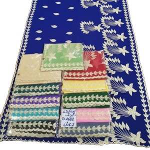 Nouveau Châle Femme 2026 en Polyester et Mousseline, Broderie Florale et Strass Dorés, Léger et Respirant, Idéal pour l'Été et le Quotidien - Product Image 1