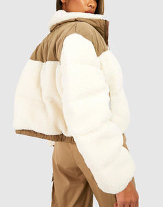 Chaqueta Acolchada de Polar para Mujer de Alta Calidad, Servicios OEM, Nuevo Diseño para Invierno, Chaquetas Cortas, Chaqueta Acolchada con Estampado a Cuadros - Product Image 3