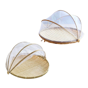 BANDEJA DE BAMBÚ vietnamita hecha a mano con cubierta de red Ideal para el almacenamiento de alimentos al aire libre Perfecto para secar, servir y almacenar alimentos - Product Image 1
