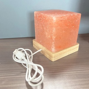 Lampe créative et personnalisée au sel de l'Himalaya Lampe de chevet de chambre à coucher Décoration Lumière chaude Lampe de cadeau de vacances créative - Product Image 6