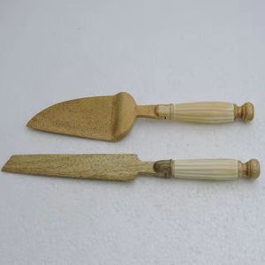 Ensemble de couteaux à gâteau de mariage portables faits à la main avec manche en bois de manguier et résine Couverts en acier inoxydable Accessoires de cuisine - Product Image 1