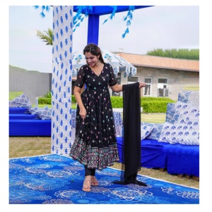 Meilleure vente Designer écologique Salwar Kameez Nouveau haut Kurti brodé de paillettes Longueur midi Bas naturel - Product Image 1