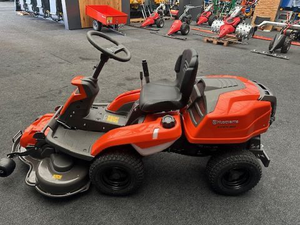 เครื่องตัดหญ้า Husqvarna Rider R216TC AWD แบบนั่งขับ ขนาด 103 ซม. ระบบขับเคลื่อน 4 ล้อ พวงมาลัยแบบ Articulated พร้อมแท่นตัดด้านหน้า ขายโดยผู้จัดจำหน่ายเครื่องตัดหญ้าแบบนั่งขับสำหรับส่งออก - Product Image 4