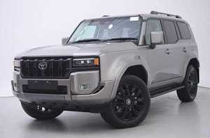 Toyota Land Cruiser Prado SUV 2025 Usado, 2.4 Gasolina, 8 Asientos, Automático, Turbo, Faros LED, Neumáticos R20, Interior de Cuero - Product Image 3