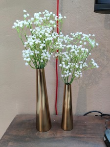 Cylindre en métal de designer pour une esthétique de pièce tendance et une présentation florale accrocheuse - Product Image 2