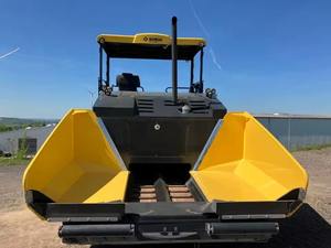 Pavimentadora de Asfalto de Alta Resistencia BF800 C S600 con Motor Deutz de 135KW de Potencia y 6000mm de Espesor Máximo - Product Image 2