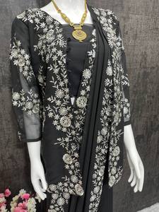 DÉJEUNER NOUVEAU SOIRÉE VIDYA BALAN SAREES AVEC KOTI LOURDE BRODERIE - Product Image 6