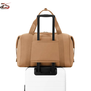 2025 Bolsa de gimnasio Logotipo personalizado Precio al por mayor Bolsa de viaje impermeable Ligero de Pakistán - Product Image 6