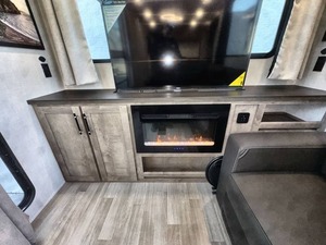 FOURNISSEUR DE NOUVELLES REMORQUES DE CAMPING SUNROOM 31 KEYSTONE SPRING DALE 2026 À VENDRE - Product Image 5