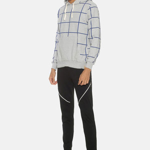Survêtement de jogging d'hiver personnalisé pour hommes vêtements de sport OEM avec motif solide impression et broderie personnalisées - Product Image 4