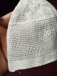 หมวกคลุมผมสำหรับละหมาดผู้ชายแบบถักมือ ปรับขนาดได้ ยอดขายดีที่สุด ผลิตจากผ้าฝ้ายพรีเมียม 100% ให้สัมผัสนุ่มสบายทั้งหมด - Product Image 4